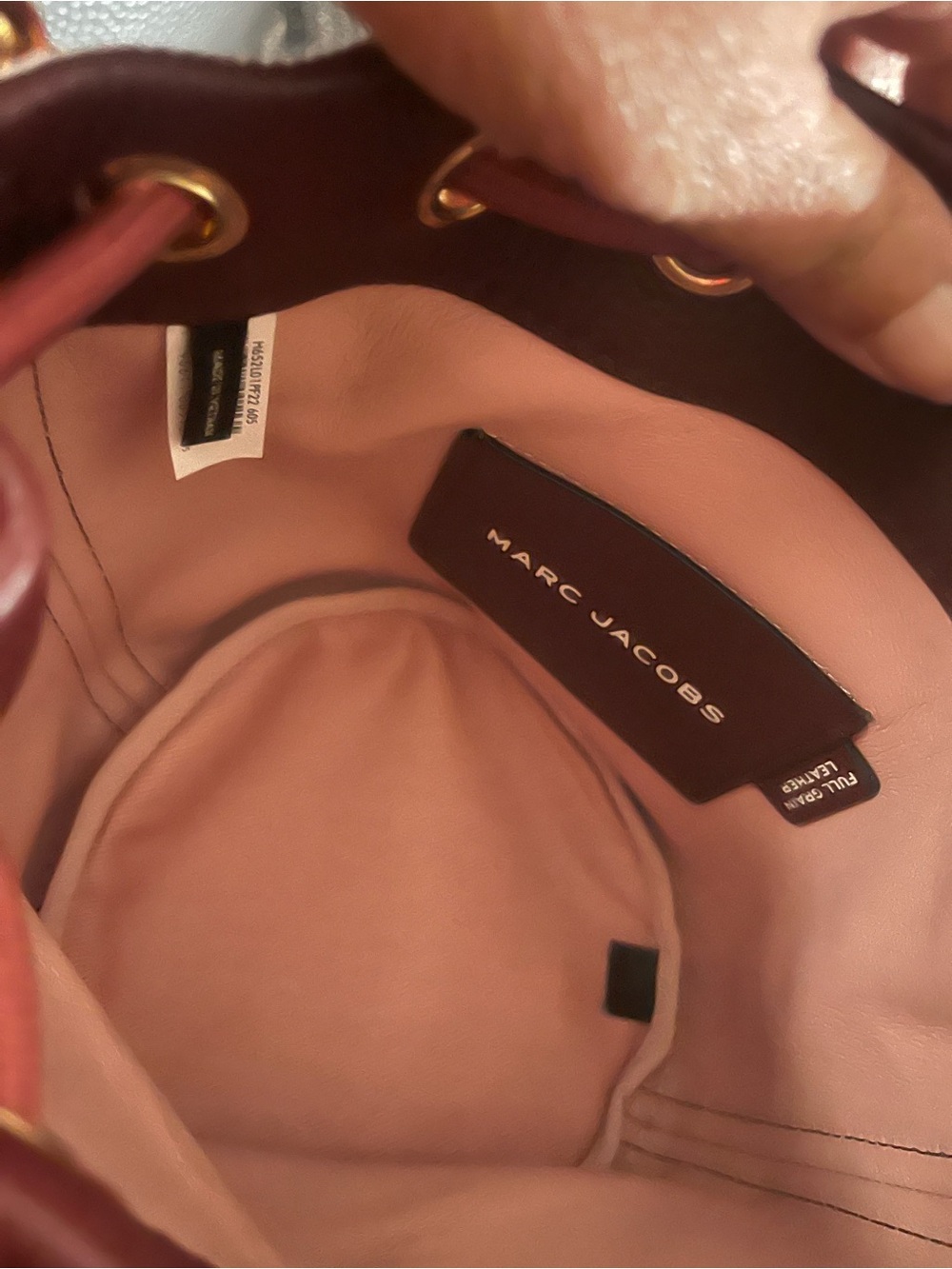 Marc Jacobs Burgundy Leather Bucket Bag with Pink Accents - Picture 3 of 3